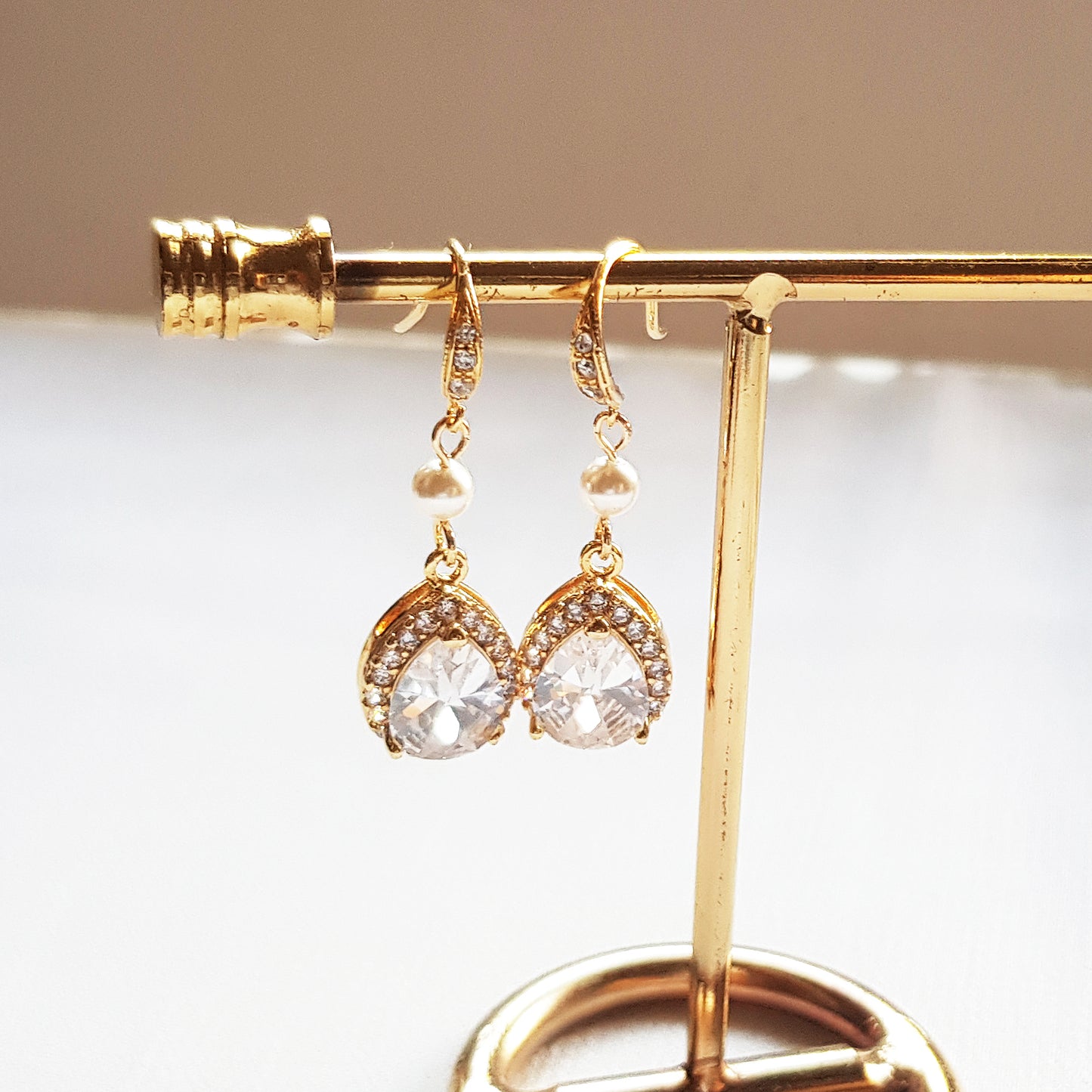 Pearl and crystal necklace and earring set, bridal jewelry set