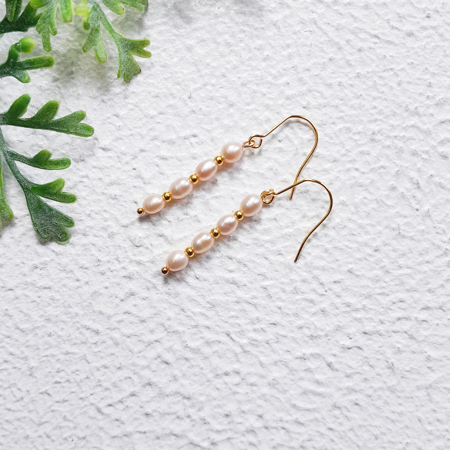Light Pink Pearl Earrings: The Perfect Bridesmaid Gift