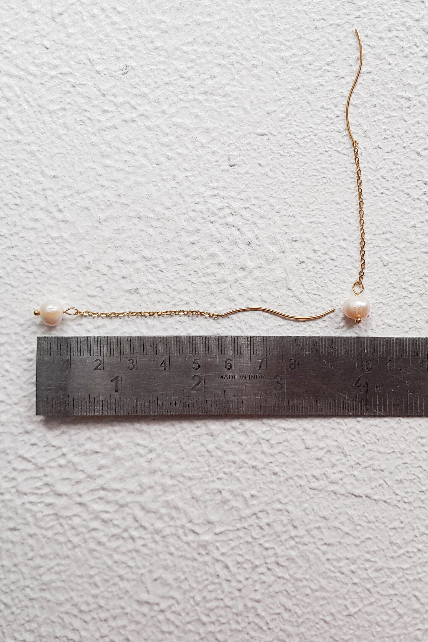 Short Pearl Threader Earrings - Gold