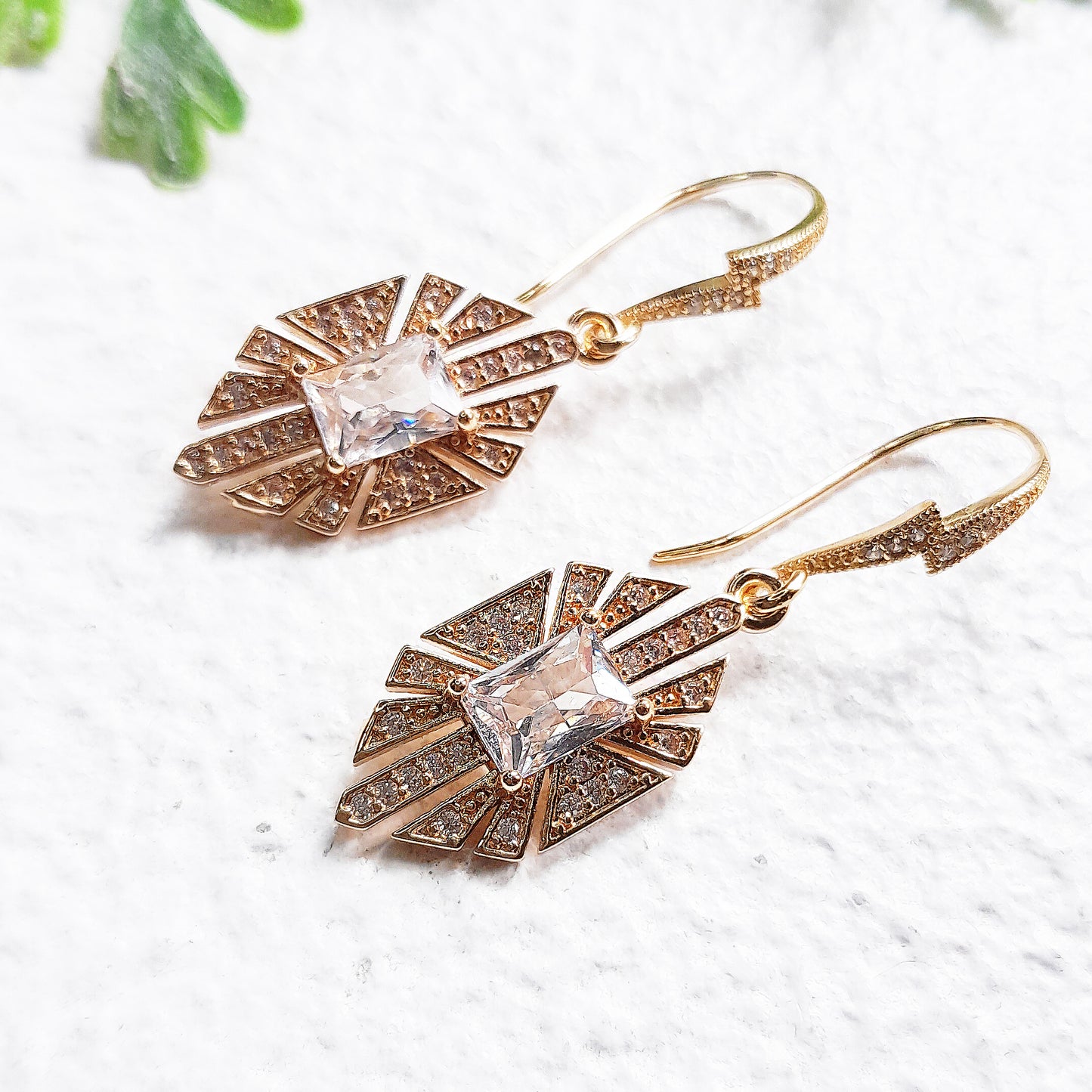 Dazzle in Deco: 1920s Inspired Gold Art Deco Earrings & Necklace Set
