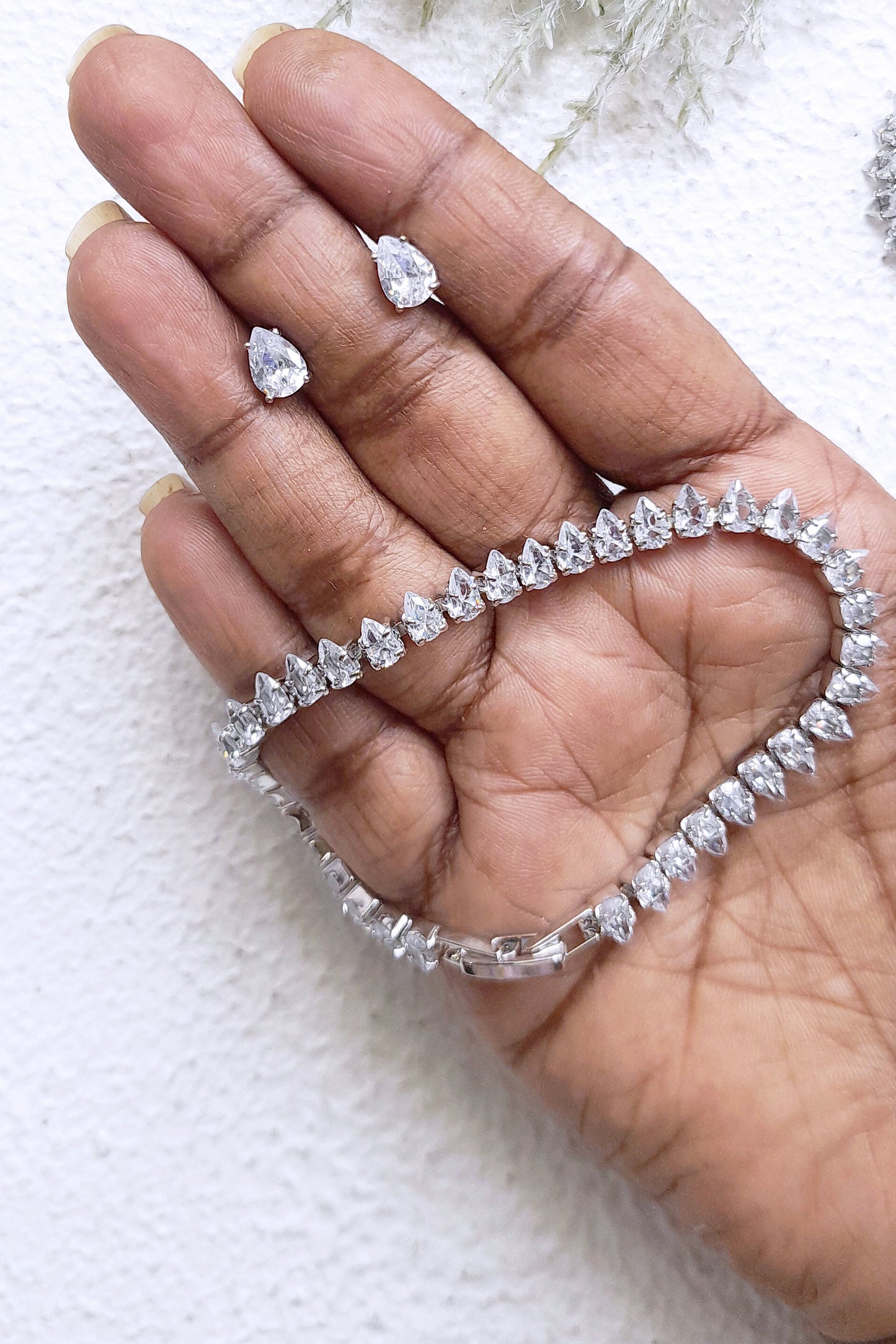 Dainty Silver Collar Jewelry Set