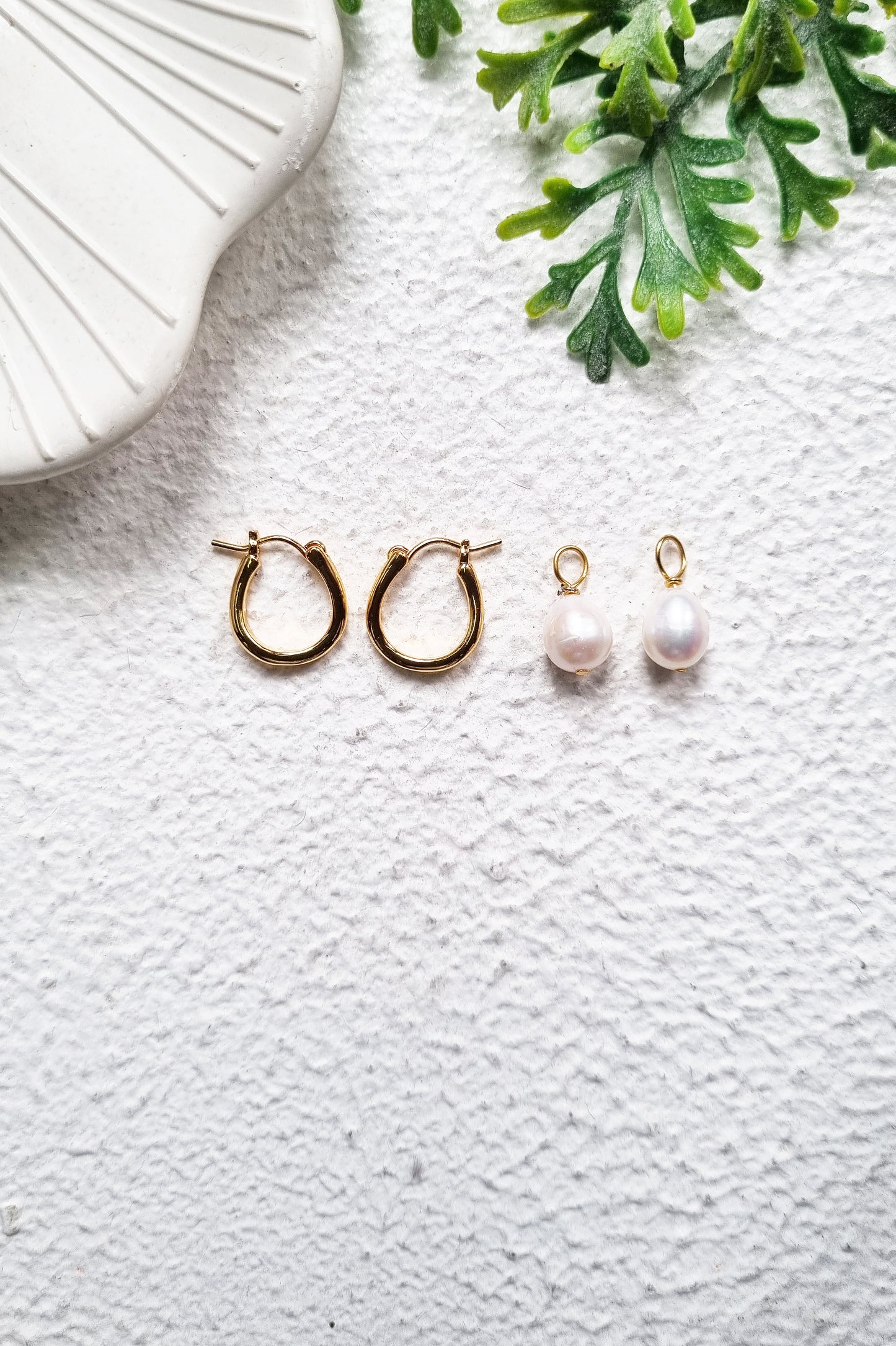 Small Pearl Hoop Earrings - Elegant Wave Design, 18k Gold Plated