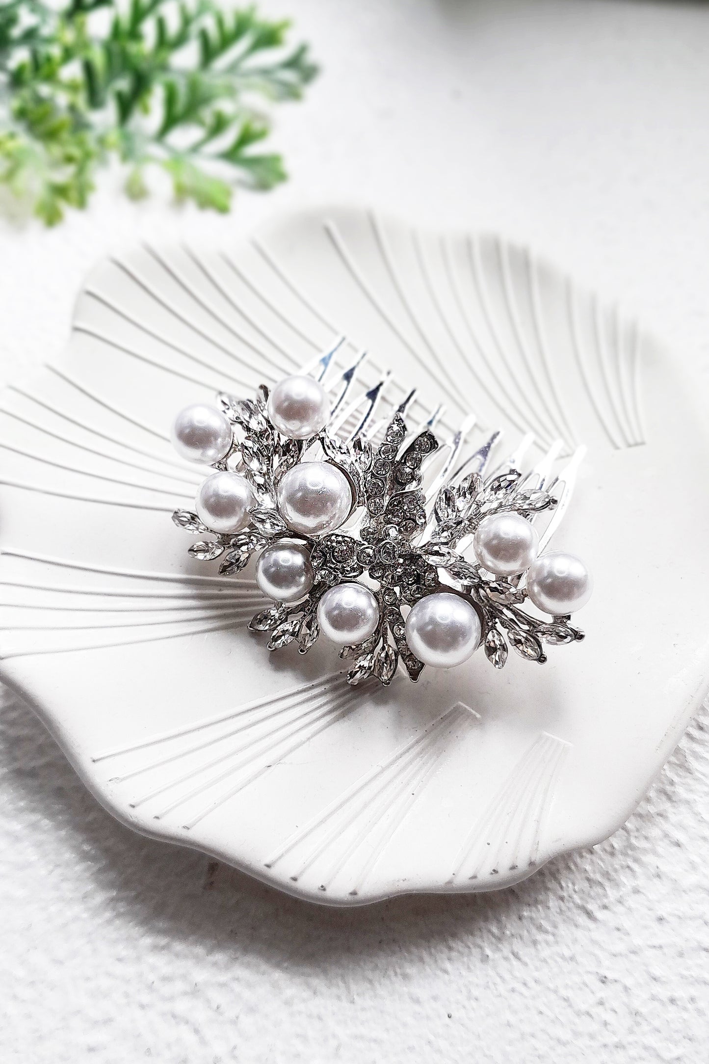 Opulent Small Bridal Comb - Pearl & Silver Detail