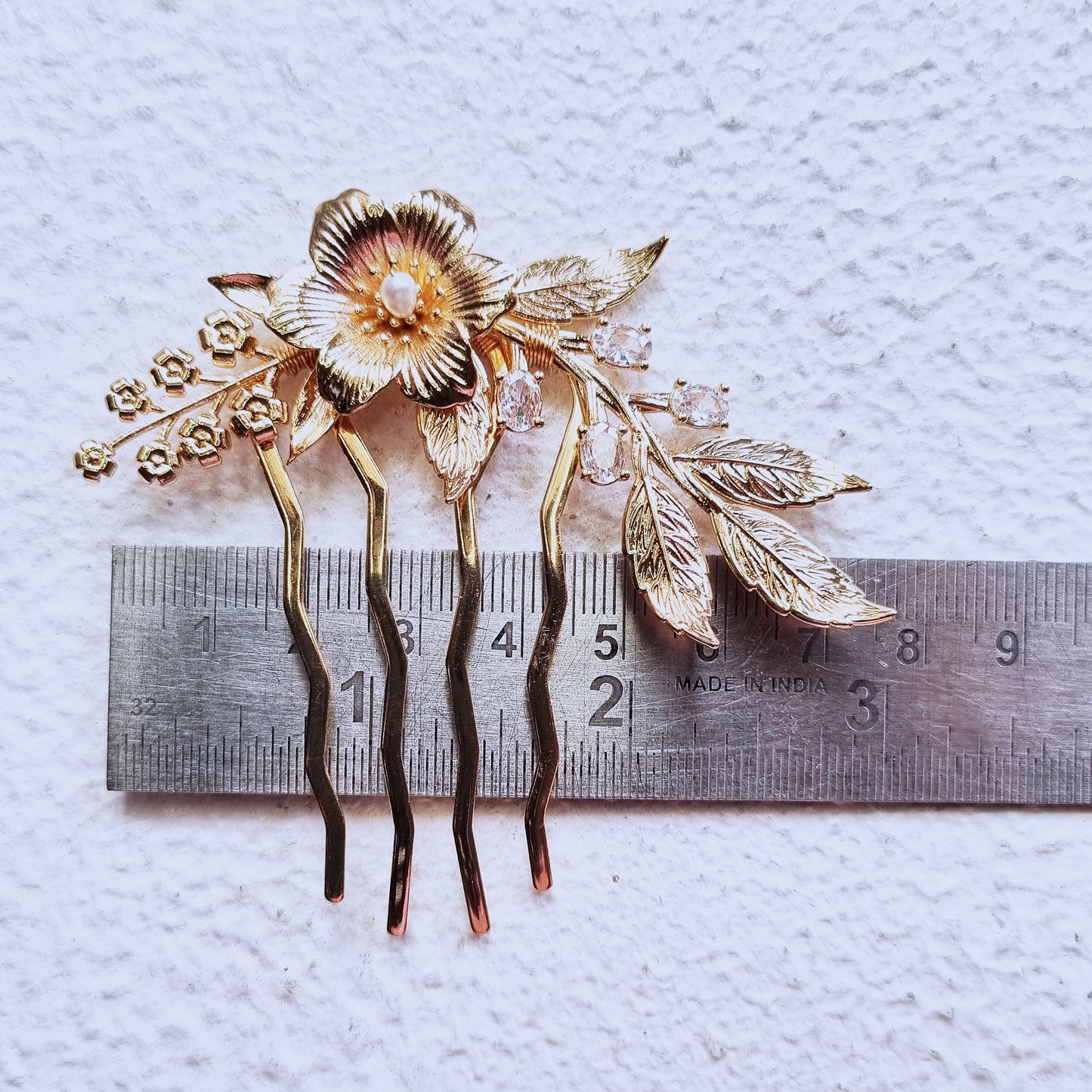 Elegant Pearl & Gold Hair Comb - Floral Hair Prong for Boho Brides