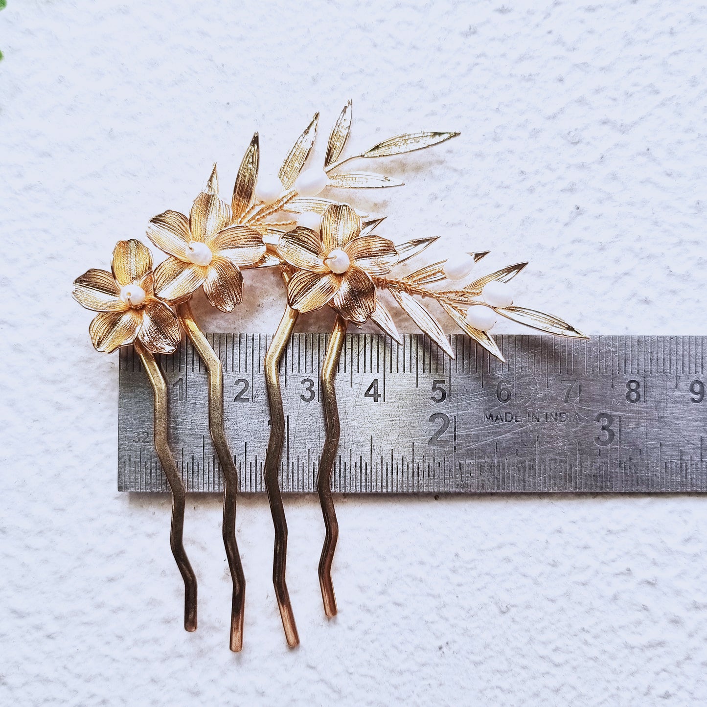 Elegant Pearl & Gold Hair Comb - Floral Hair Prong for Boho Brides
