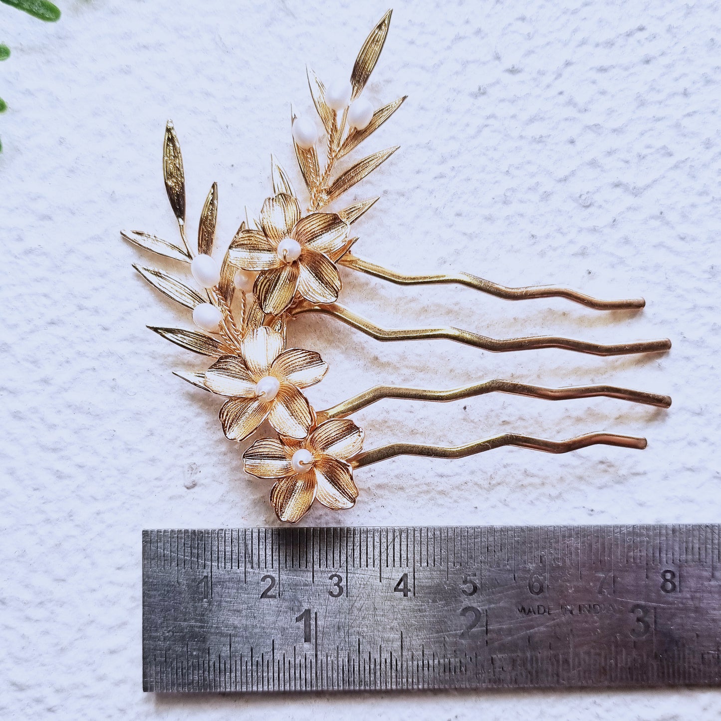 Elegant Pearl & Gold Hair Comb - Floral Hair Prong for Boho Brides