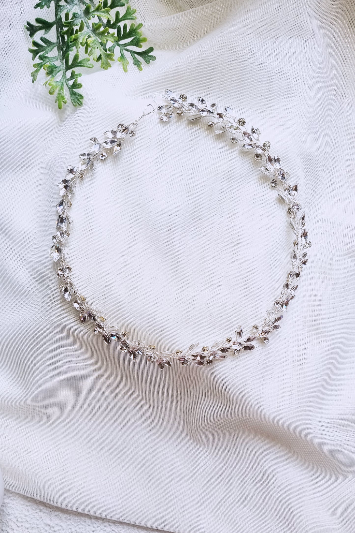 Bridal crystal hair vine