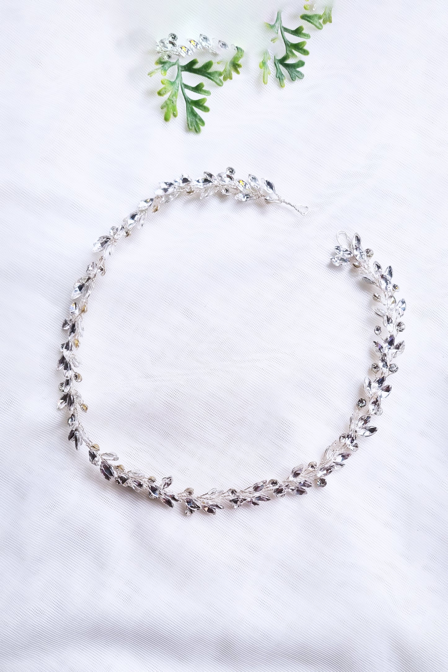 Bridal crystal hair vine