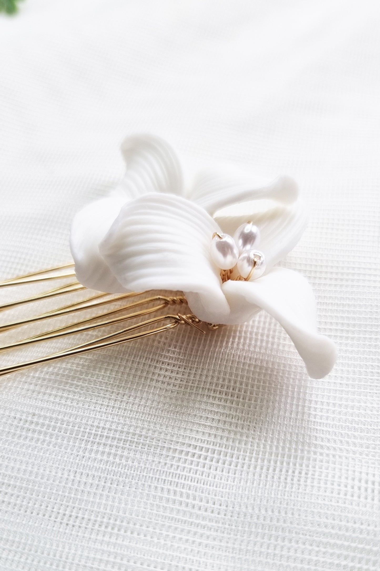 Small White Ceramic Wedding Combs - Set of 2