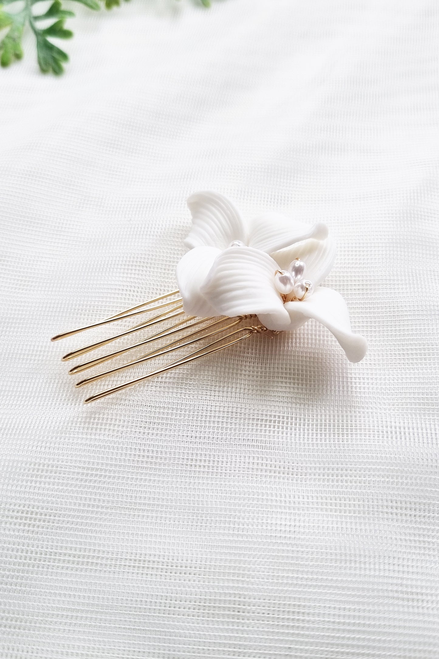 Small White Ceramic Wedding Combs - Set of 2