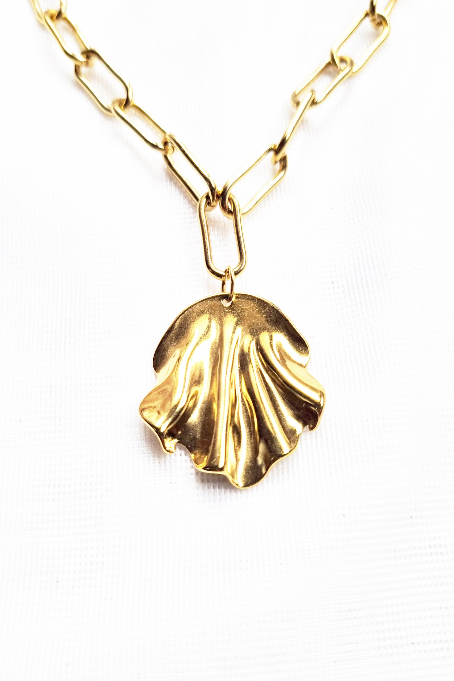 Sculptural Gold Paperclip Chain Necklace
