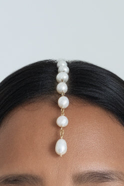 Freshwater Pearl Maang Tikka, Minimalist Bridal Hair Jewelry, Boho Indian Wedding Accessory