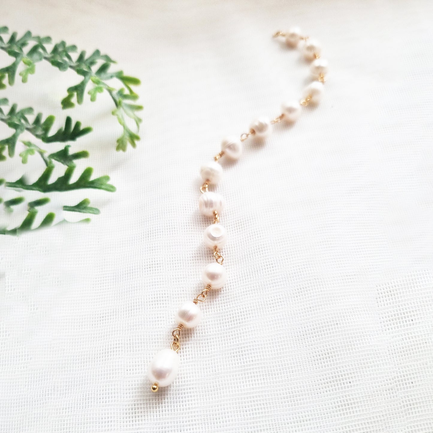 Freshwater Pearl Maang Tikka, Minimalist Bridal Hair Jewelry, Boho Indian Wedding Accessory