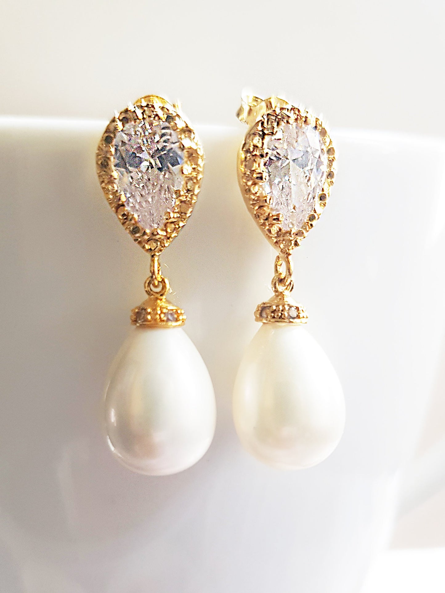 Elegant Teardrop Pearl Bride Earrings