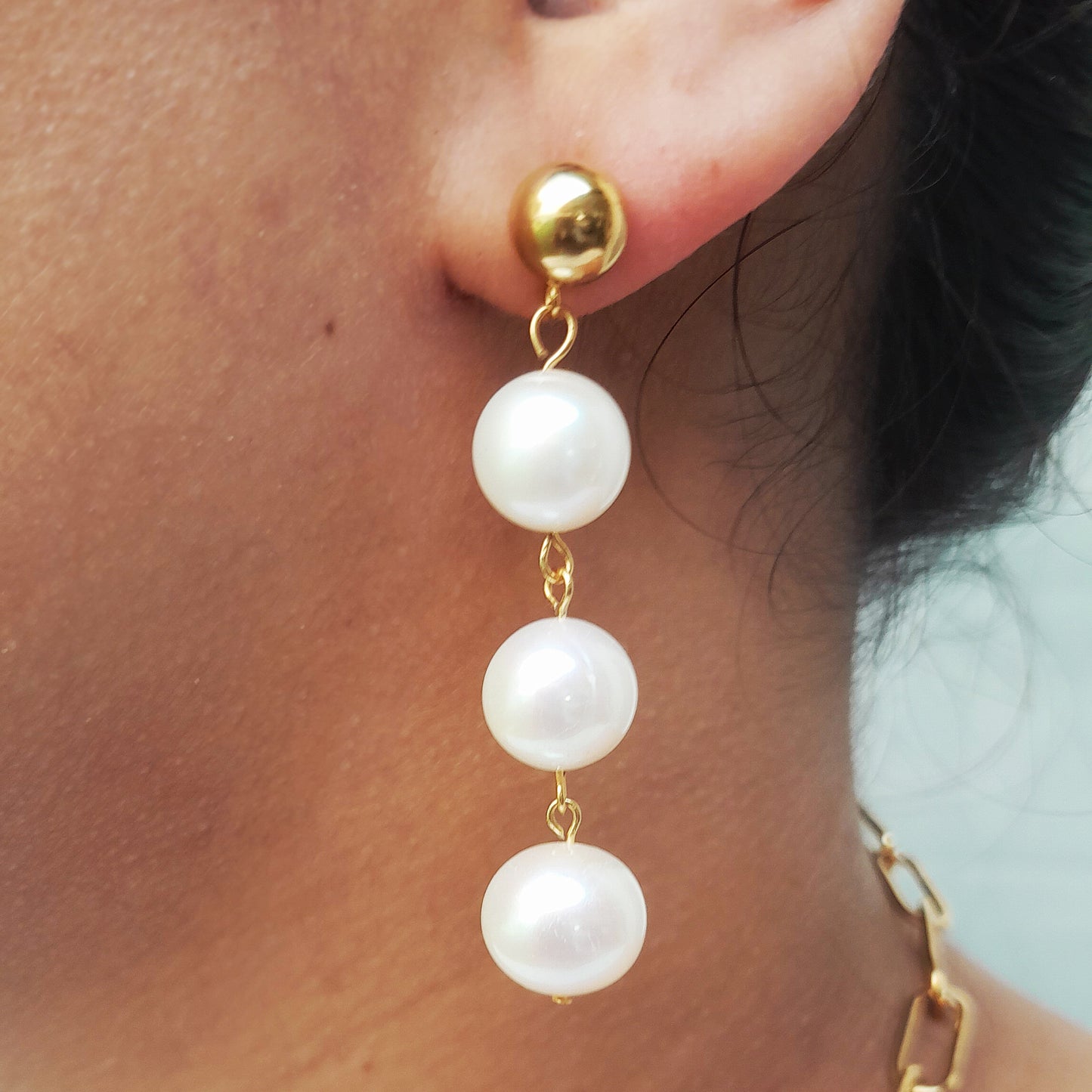 Freshwater pearl drop earrings for Modern and  Boho Brides 