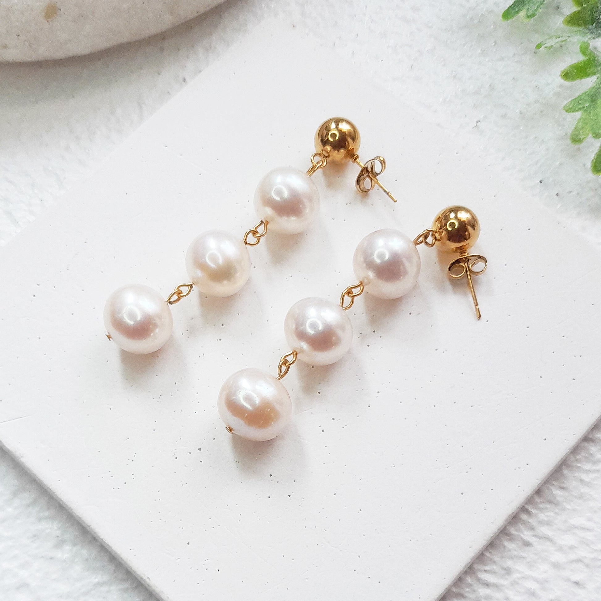 Freshwater pearl drop earrings for Modern and  Boho Brides 