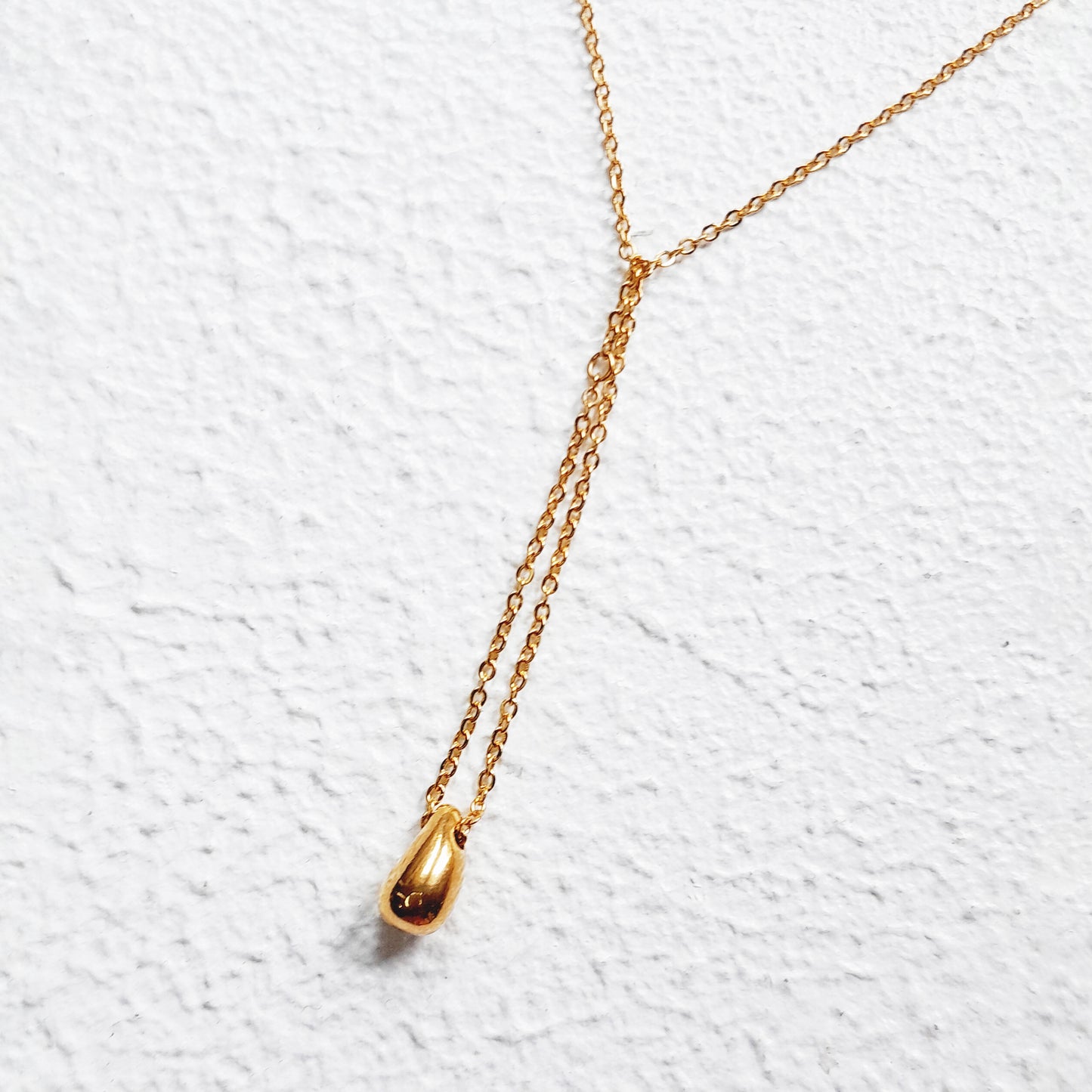 Y Shaped Raindrop Necklace Gold: Stunning Lariat Necklace for Women