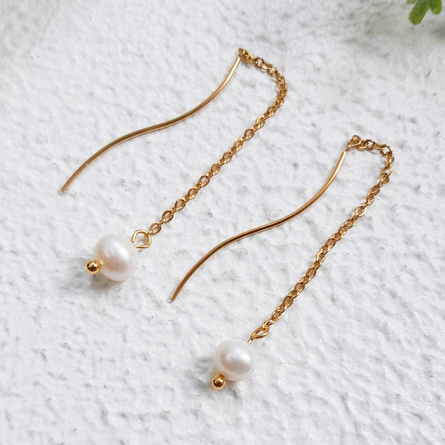 Short Pearl Threader Earrings - Gold