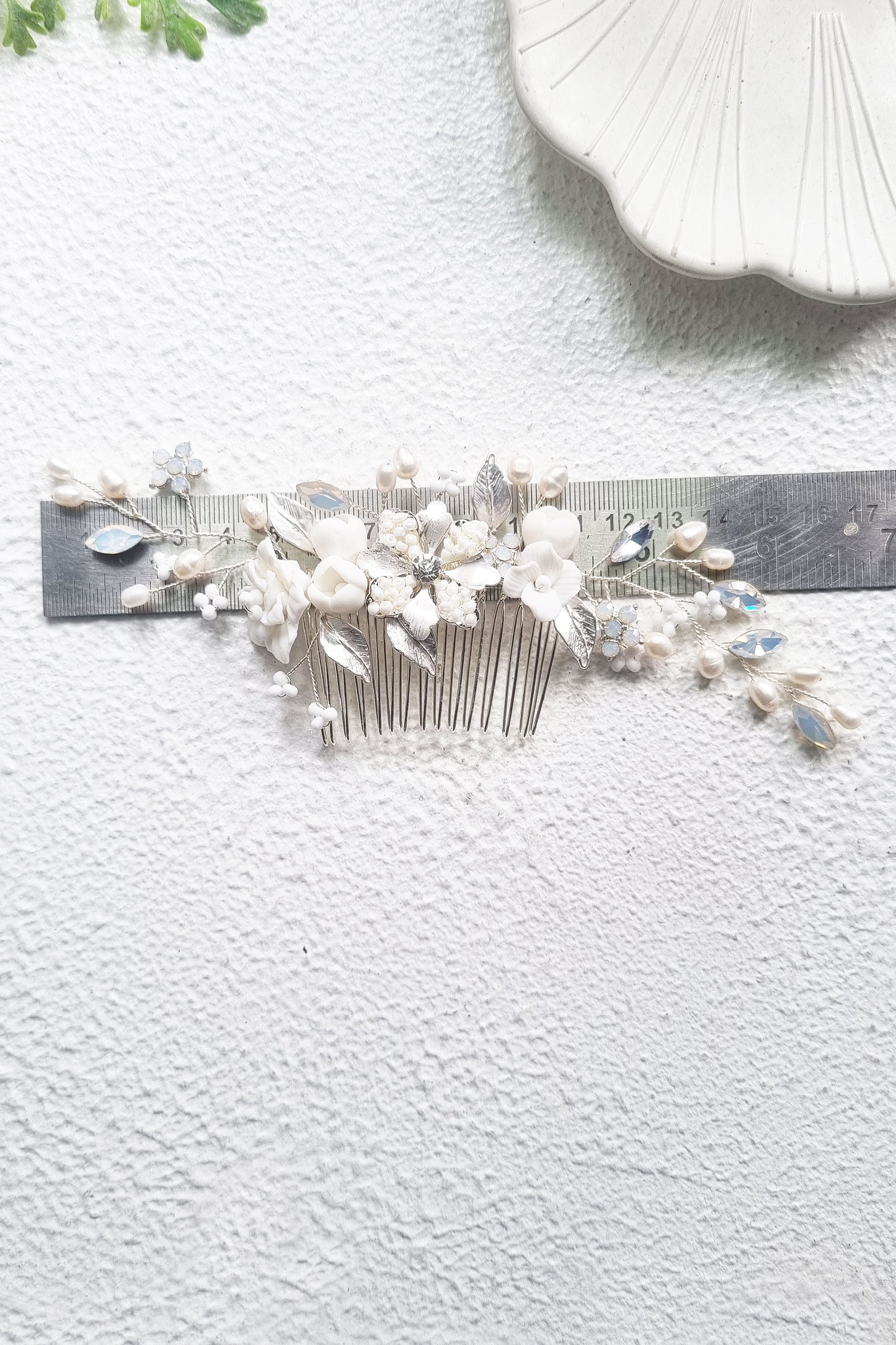 White flower hair comb wedding