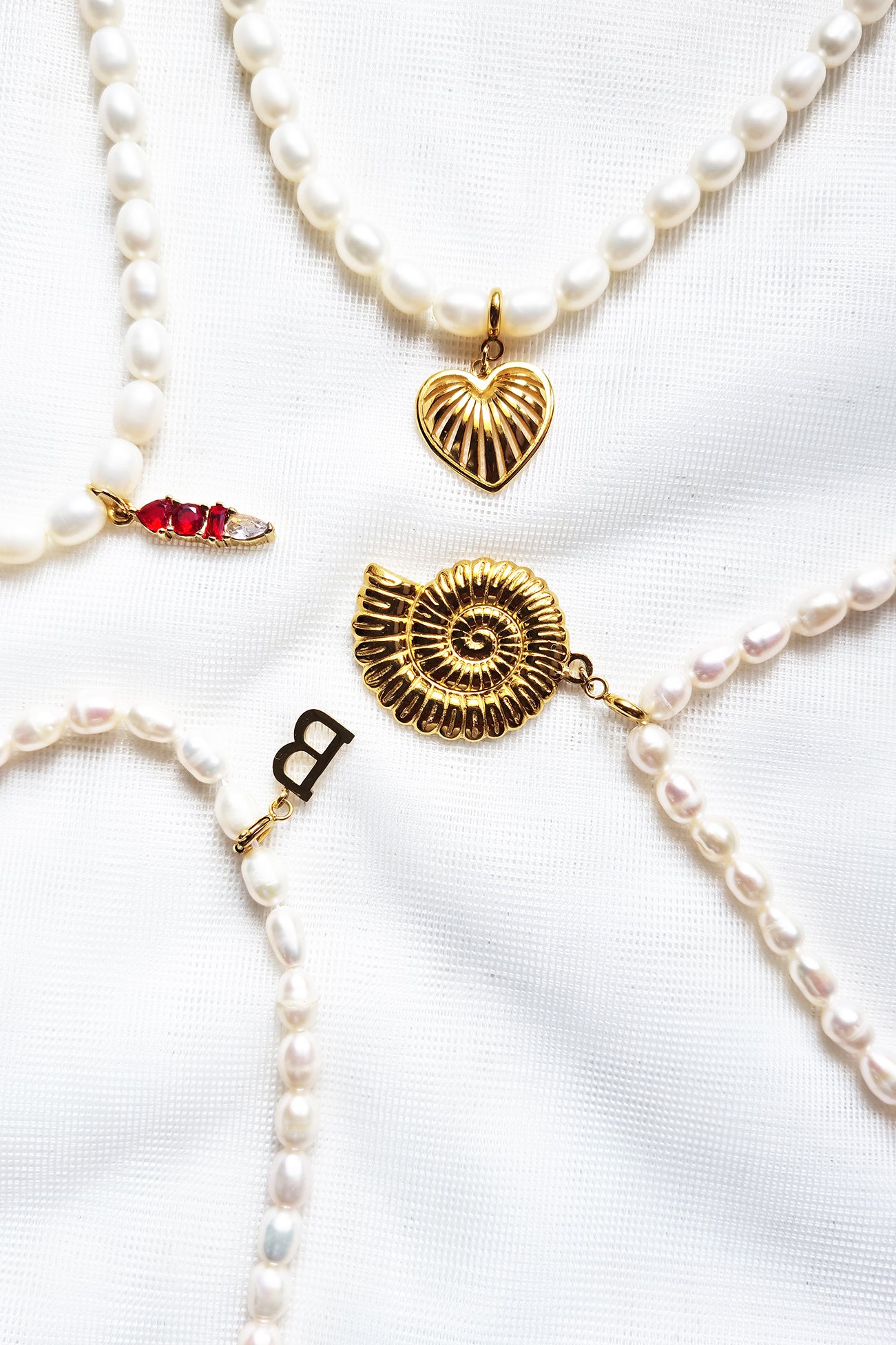 Dainty Pearl Nautilus Seashell Necklace Gold
