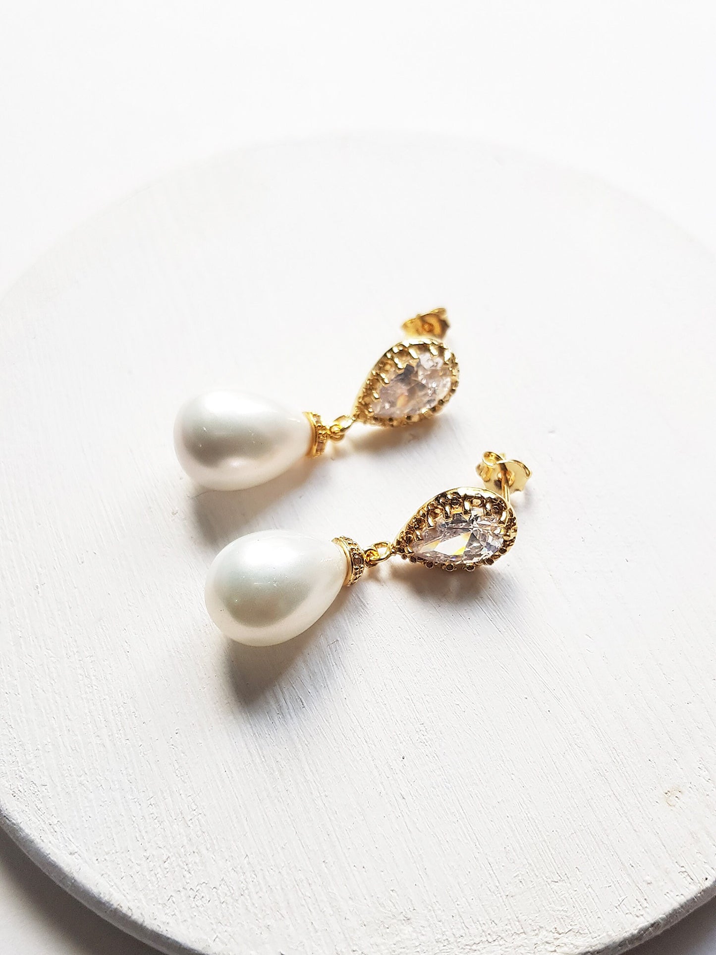 Elegant Teardrop Pearl Bride Earrings