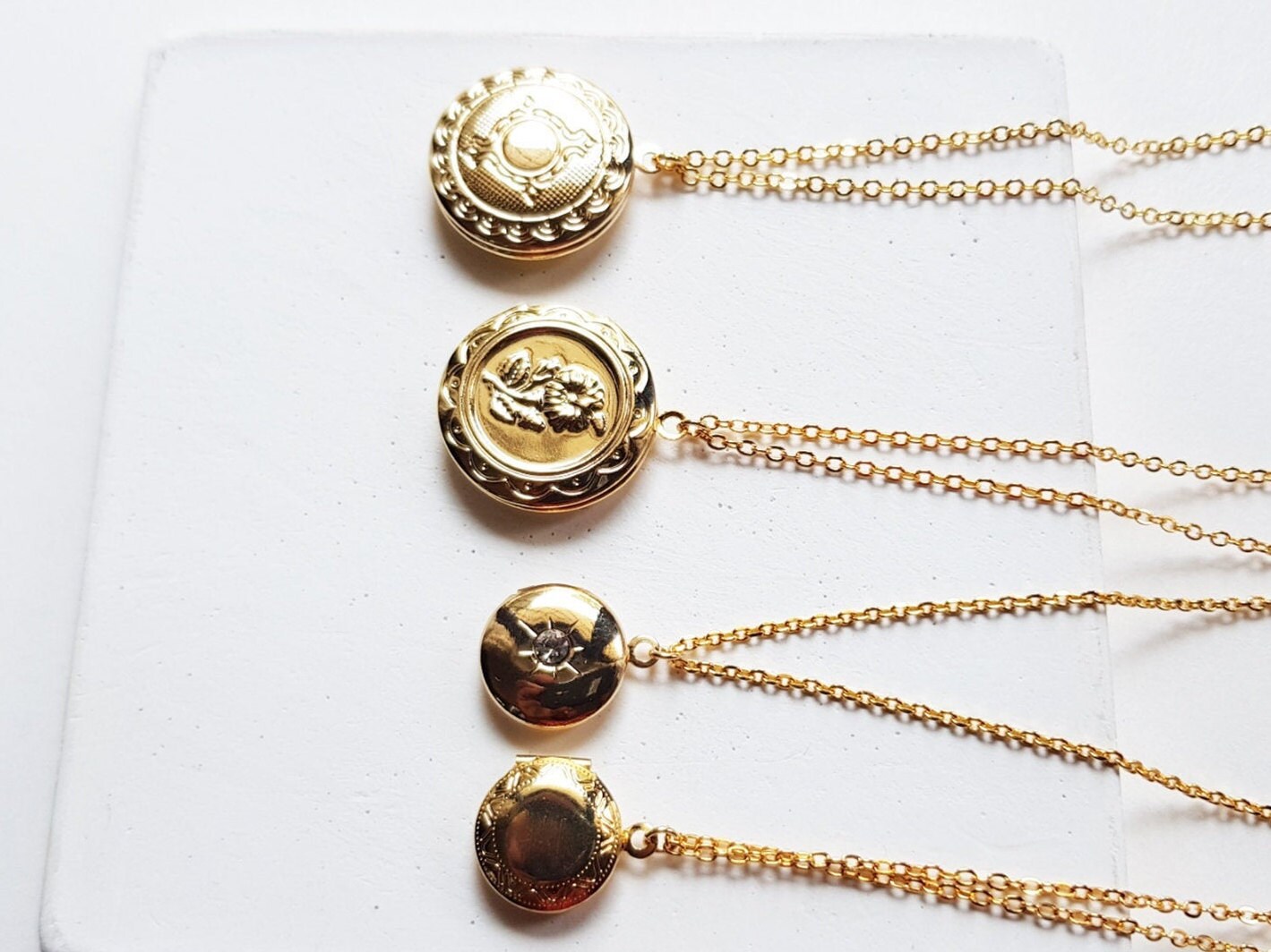 Elegant Gold Photo Lockets - Heart & Round Styles